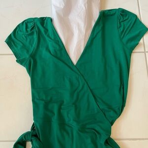 Kelly green classic wrap dress. V neck stretch material. Size 6 Boden